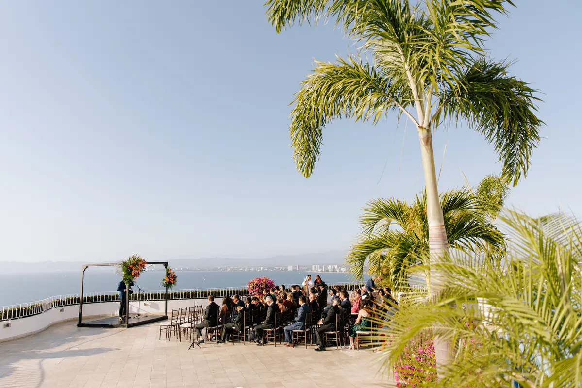Hiring a wedding photographer in Puerto Vallarta — Vallarta Photo team