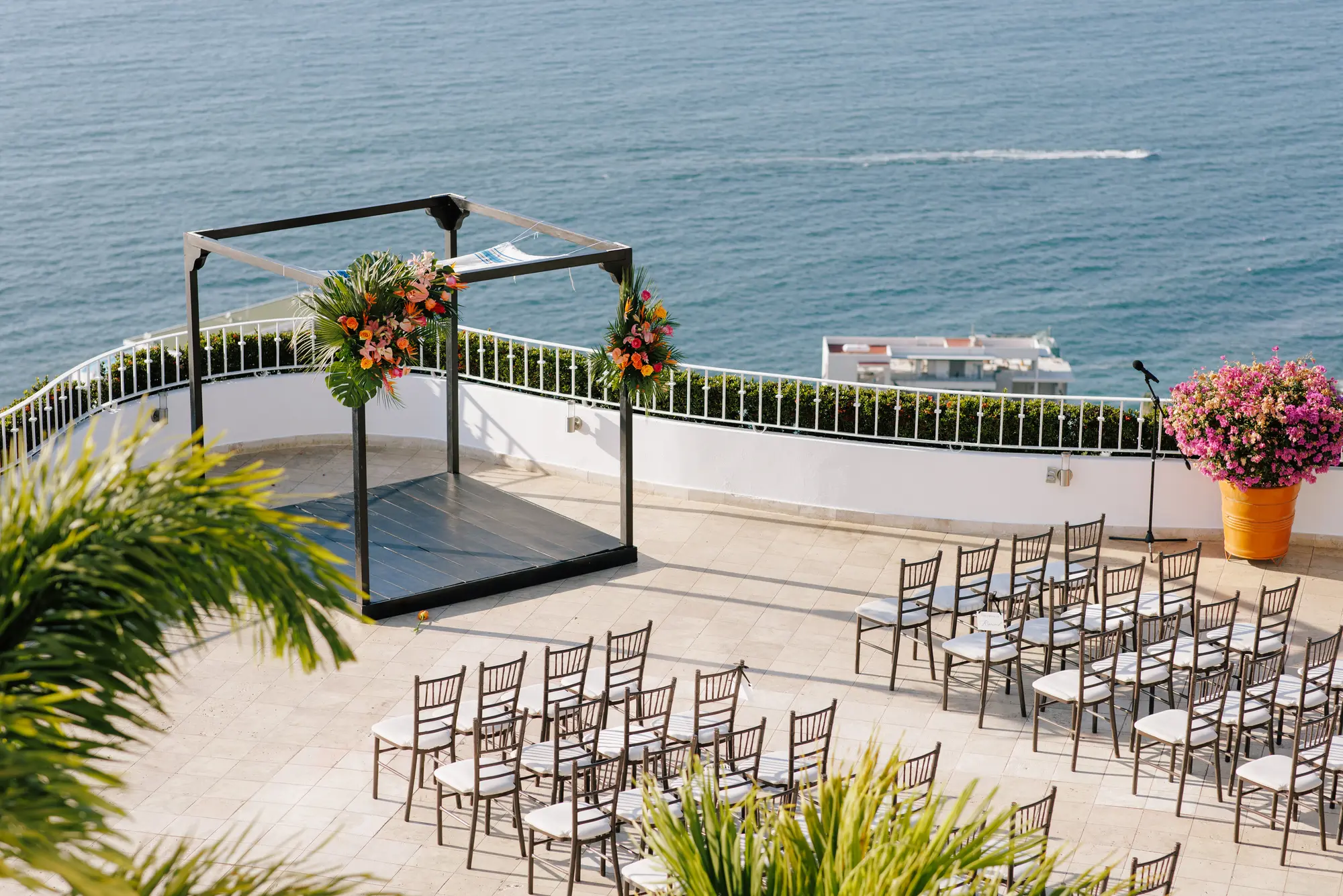 Natalie & Miguel Wedding Photographer in Puerto Vallarta — Photo 10 by Evgenia Kostiaeva