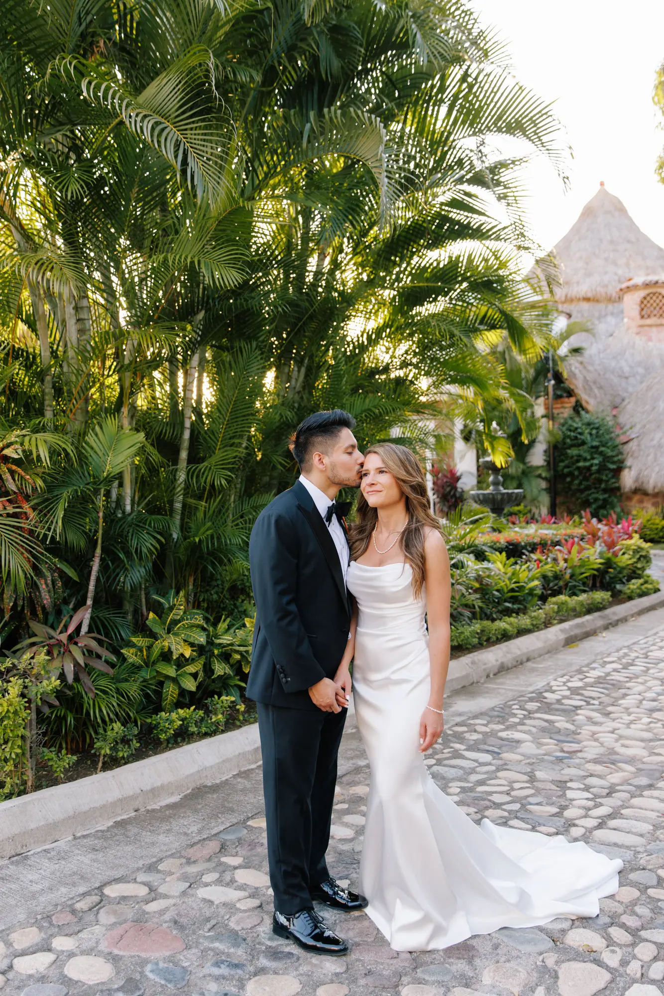 Natalie & Miguel Wedding Photographer in Puerto Vallarta — Photo 42 by Evgenia Kostiaeva