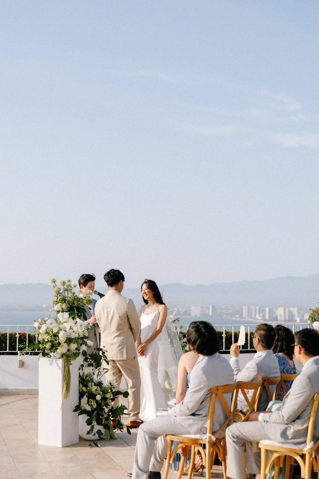 Puerto Vallarta wedding photographer Grand Miramar — photo 18 by Evgenia Kostiaeva